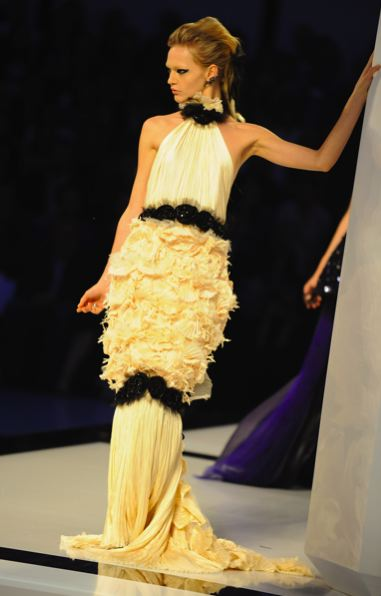 Illustration for article titled Chanel Haute Couture An Expensive Hit & Miss